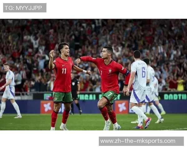 成功主帅：菲利克斯与C罗组成强壮伙伴，葡教练太爱诉苦裁判